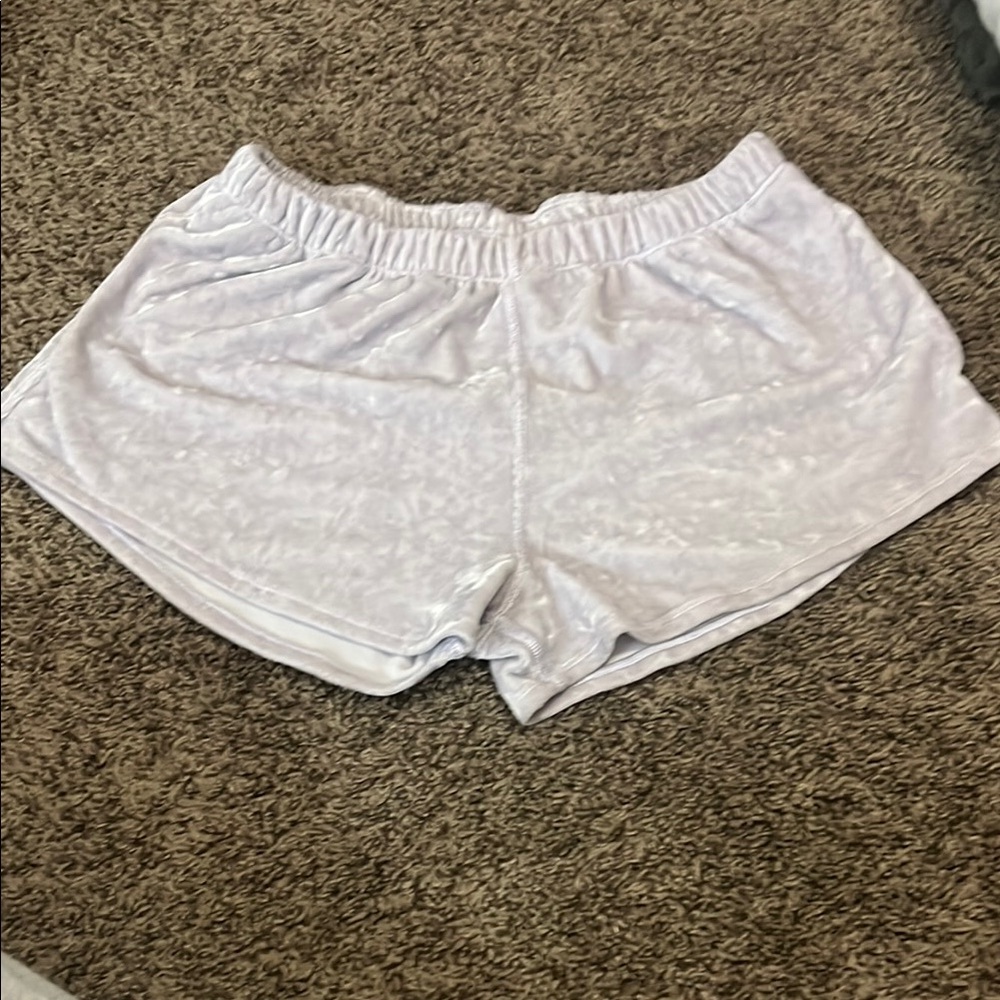 ⚪️💜iviava⚪️💜 velvet shorts